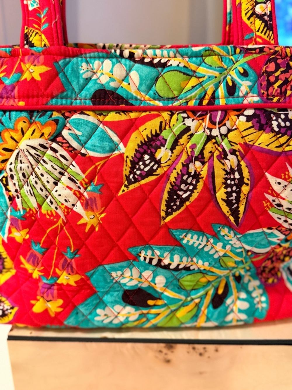 Vera Bradley Small Hathaway Tote Bag in Red with Turquoise Yellow & Greens NWOT - Picture 4 of 12